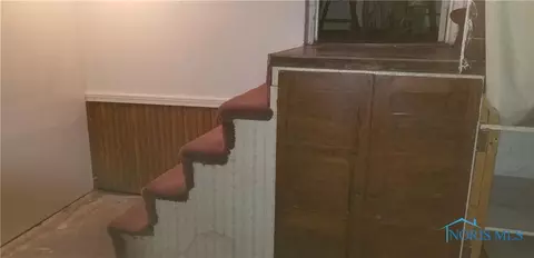 2004 Barrows St, Toledo, OH 43613 photo 15