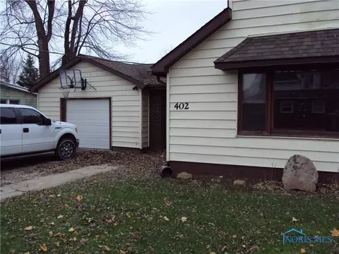 402 E Main St, Fayette, OH 43521 photo 4