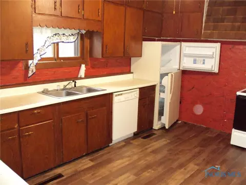 402 E Main St, Fayette, OH 43521 photo 10