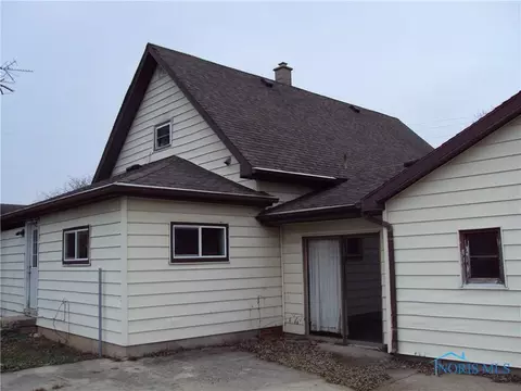 402 E Main St, Fayette, OH 43521 photo 3