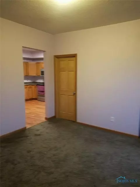 28791 E Broadway St, Walbridge, OH 43465 photo 14
