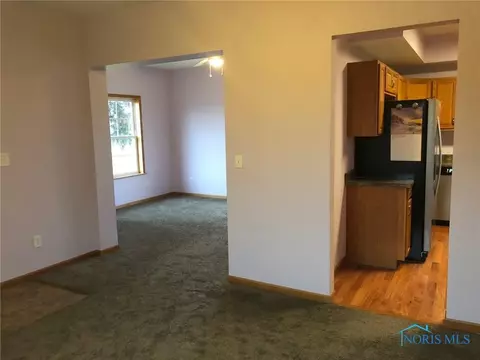 28791 E Broadway St, Walbridge, OH 43465 photo 13