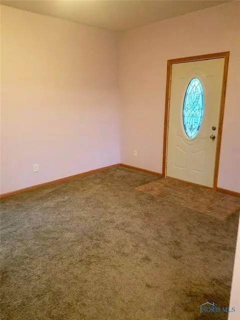 28791 E Broadway St, Walbridge, OH 43465 photo 9