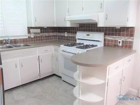 107 E Daggett St, Antwerp, OH 45813 photo 6