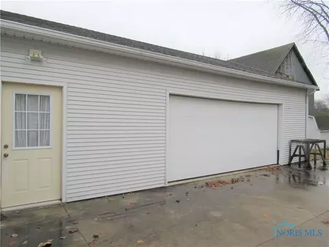 107 E Daggett St, Antwerp, OH 45813 photo 3