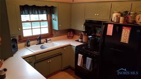 411 Patrick Ct, Bryan, OH 43506 photo 5