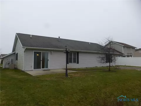 137 Jordan Dr, Bryan, OH 43506 photo 2
