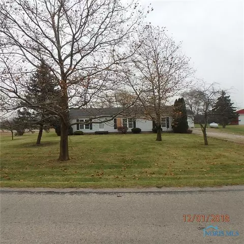 26274 E Broadway St, Walbridge, OH 43465 photo 1