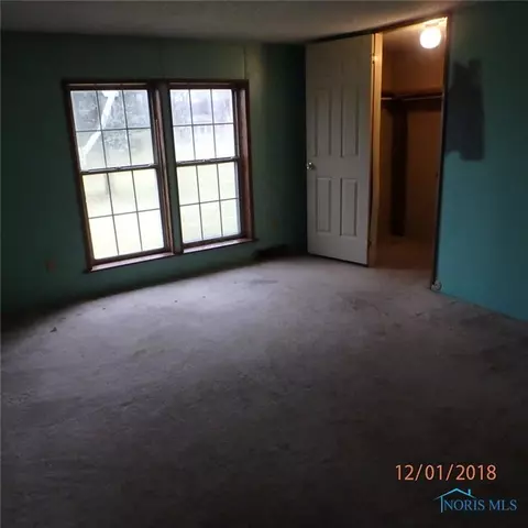 26274 E Broadway St, Walbridge, OH 43465 photo 13