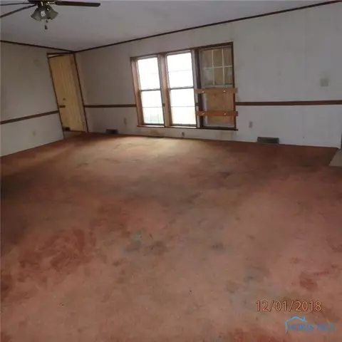 26274 E Broadway St, Walbridge, OH 43465 photo 9