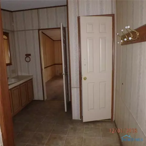 26274 E Broadway St, Walbridge, OH 43465 photo 15