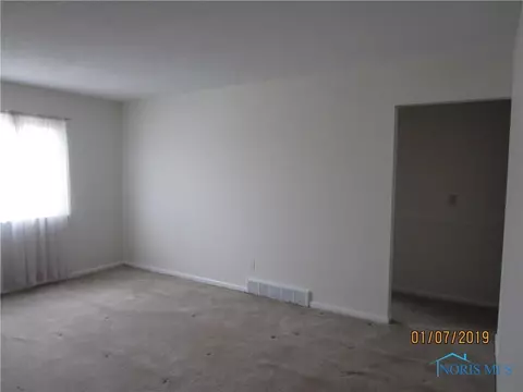 229 Trails End, Oregon, OH 43616 photo 4