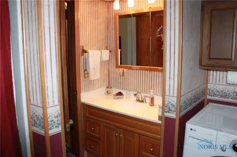 634 W Main St, Deshler, OH 43516 photo 18