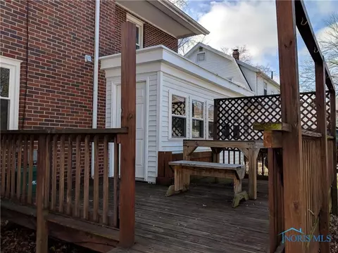210 E 10th St, Genoa, OH 43430 photo 4