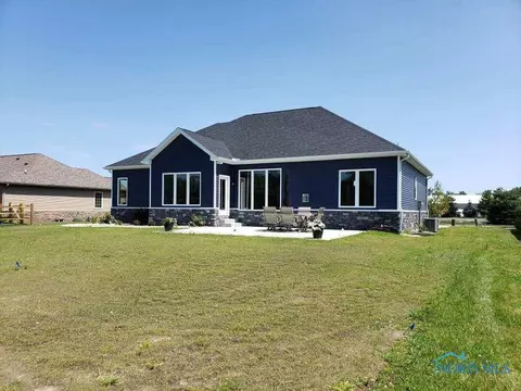 41 Pine View Dr, Oregon, OH 43616 photo 4