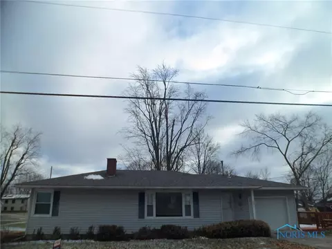 210 Jefferson St, West Unity, OH 43570 photo 2