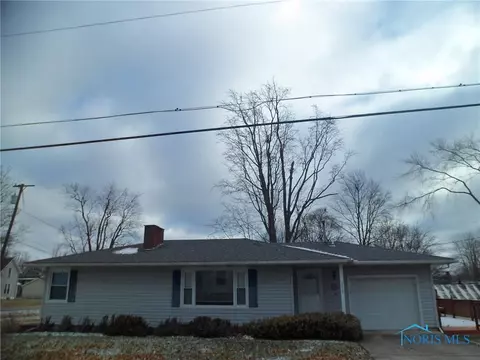 210 Jefferson St, West Unity, OH 43570 photo 1