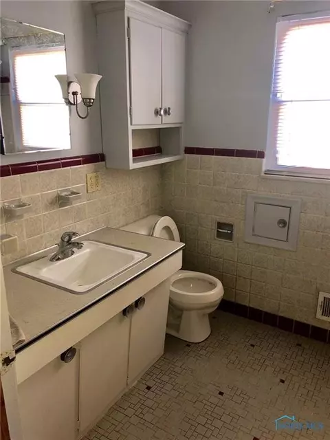 1107 Brookley Blvd, Toledo, OH 43607 photo 2