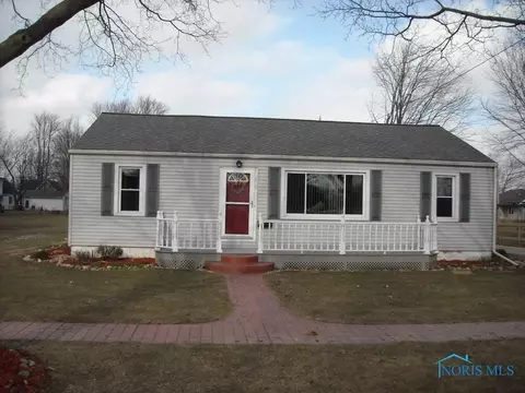 419 Elm St, Deshler, OH 43516 photo 1