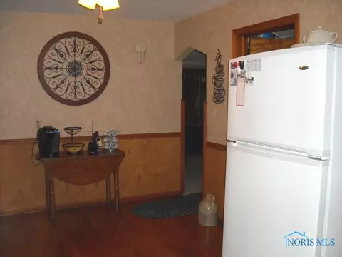419 Elm St, Deshler, OH 43516 photo 8