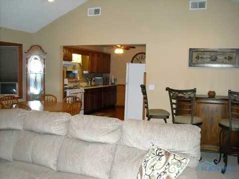 419 Elm St, Deshler, OH 43516 photo 12