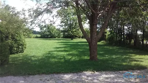 635 E Holmes St, Deshler, OH 43516 photo 9