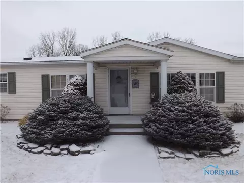 211 Turner St, Leipsic, OH 45856 photo 3