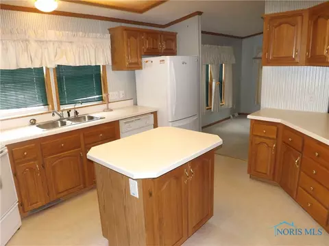 211 Turner St, Leipsic, OH 45856 photo 8