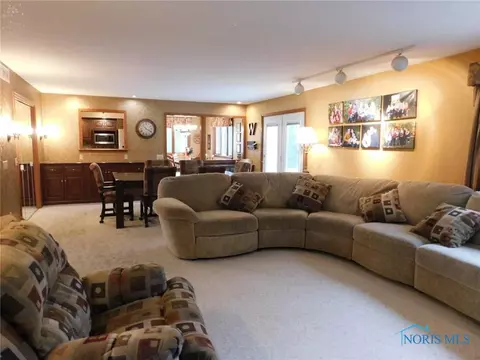 103 Burke St, Archbold, OH 43502 photo 8