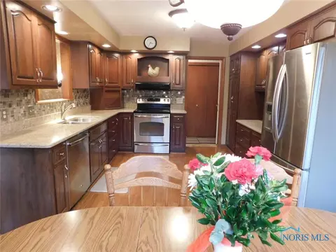 103 Burke St, Archbold, OH 43502 photo 12