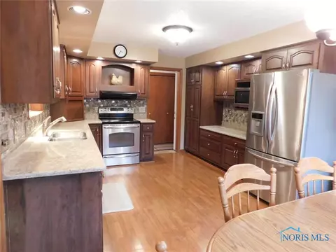 103 Burke St, Archbold, OH 43502 photo 11