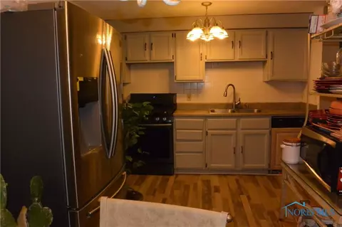 4242 Foxchapel Rd, Toledo, OH 43607 photo 8