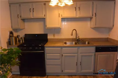 4242 Foxchapel Rd, Toledo, OH 43607 photo 6