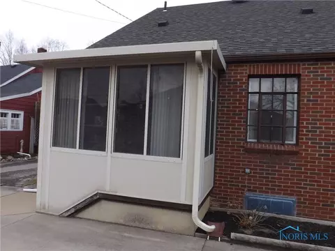 726 E 3rd St, Ottawa, OH 45875 photo 6