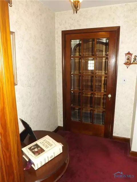 726 E 3rd St, Ottawa, OH 45875 photo 8