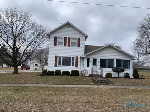 303 N Union St, Edon, OH 43518 photo 1