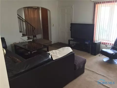 911 Cuthbert Rd, Toledo, OH 43607 photo 7