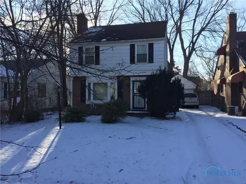 911 Cuthbert Rd, Toledo, OH 43607 photo 2