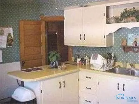 432 W Bryan St, Bryan, OH 43506 photo 3