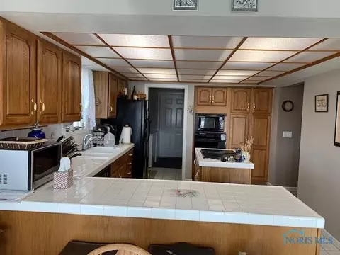 10370 County Road D County Rd, Bryan, OH 43506 photo 5