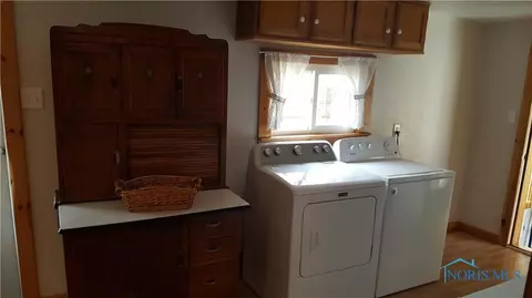 2139 Autokee St, Oregon, OH 43616 photo 6