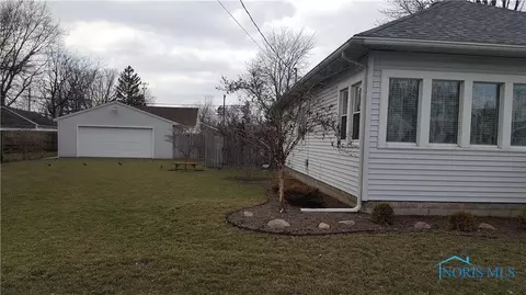 2139 Autokee St, Oregon, OH 43616 photo 17