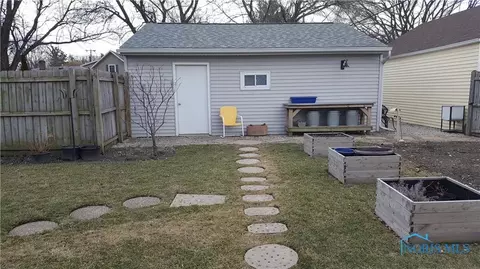 2139 Autokee St, Oregon, OH 43616 photo 16