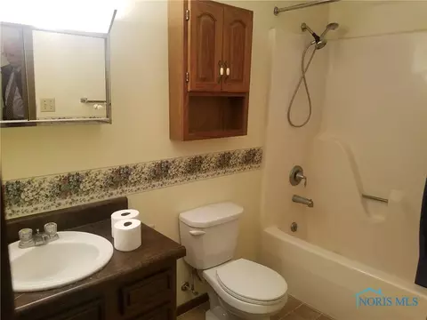 527 Olive Dr, Bryan, OH 43506 photo 14