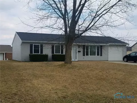 527 Olive Dr, Bryan, OH 43506 photo 1