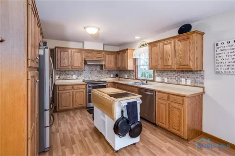 4308 Stable Path Dr, Maumee, OH 43537 photo 13
