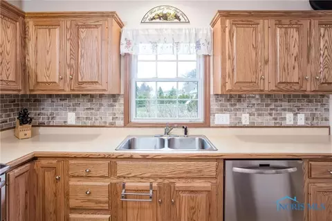 4308 Stable Path Dr, Maumee, OH 43537 photo 15