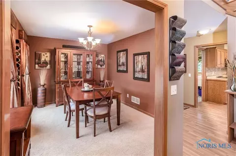4308 Stable Path Dr, Maumee, OH 43537 photo 4