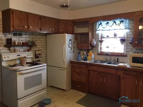 309 Everett St, Toledo, OH 43608 photo 8