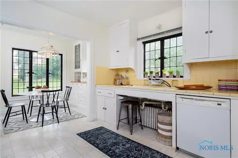 2552 Riverview Dr, Maumee, OH 43537 photo 15